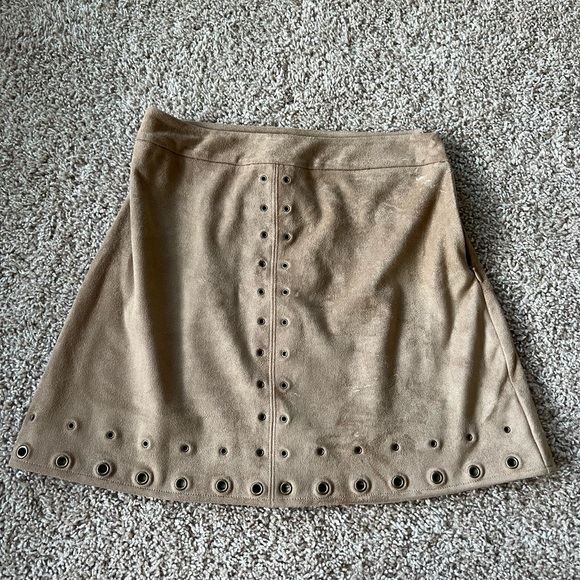 Skirt - Picture 2 of 5